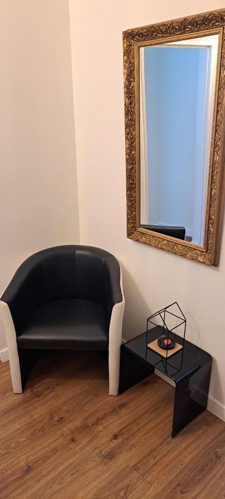 Utulny Apartman Blizko Centra มิคาโลเท ภายนอก รูปภาพ